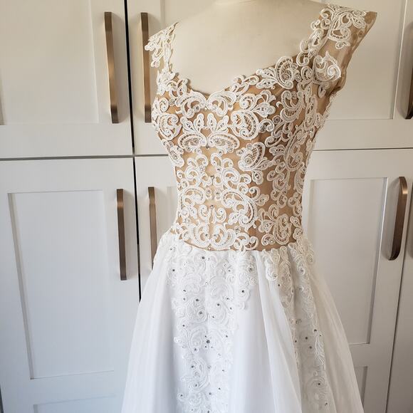 Couture Wedding Dress EU 40 A Line Tulle Lace Illusion Bodice Rhinestone Bridal - Picture 6 of 15